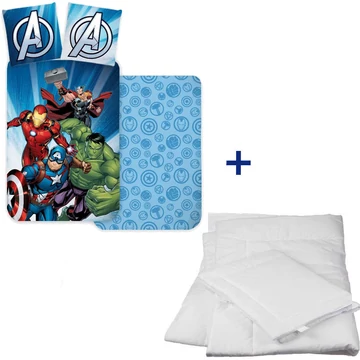 Ovis ágynemű garnitúra Bosszúállókkal (Vasember, Amerika Kapitány, Hulk, Thor), kétoldalas takaróval és párnával, paplan és párna szett mellékelve. Ovis ágynemű garnitúra Bosszúállókkal (Vasember, Amerika Kapitány, Hulk, Thor), kétoldalas takaróval és párnával, paplan és párna szett mellékelve.