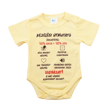 Feliratos rövid ujjú baba body