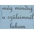 Kép 3/3 - Rövid ujjú "még mindig a szüleimnél lakom" feliratos baba body