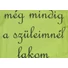 Kép 3/3 - Rövid ujjú "még mindig a szüleimnél lakom" feliratos baba body